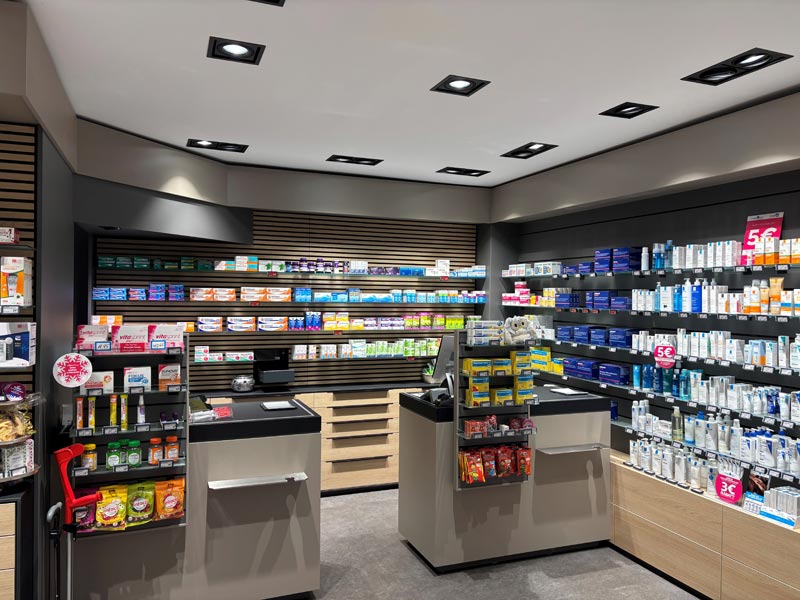 Bild - Innenansicht der Hirsch-Apotheke
