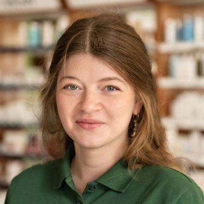 Giulia Pikalov - Apothekerin -